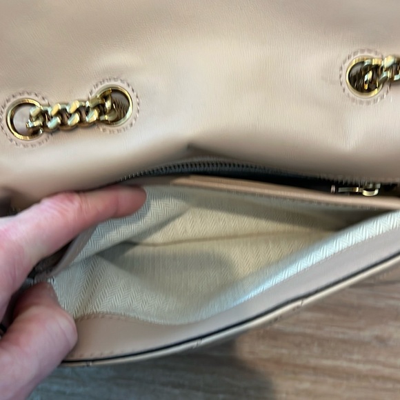 Tory Burch Small KIRA Chevron Shoulder Nappa Leather Bag Devon Sand $548 - Picture 10 of 13